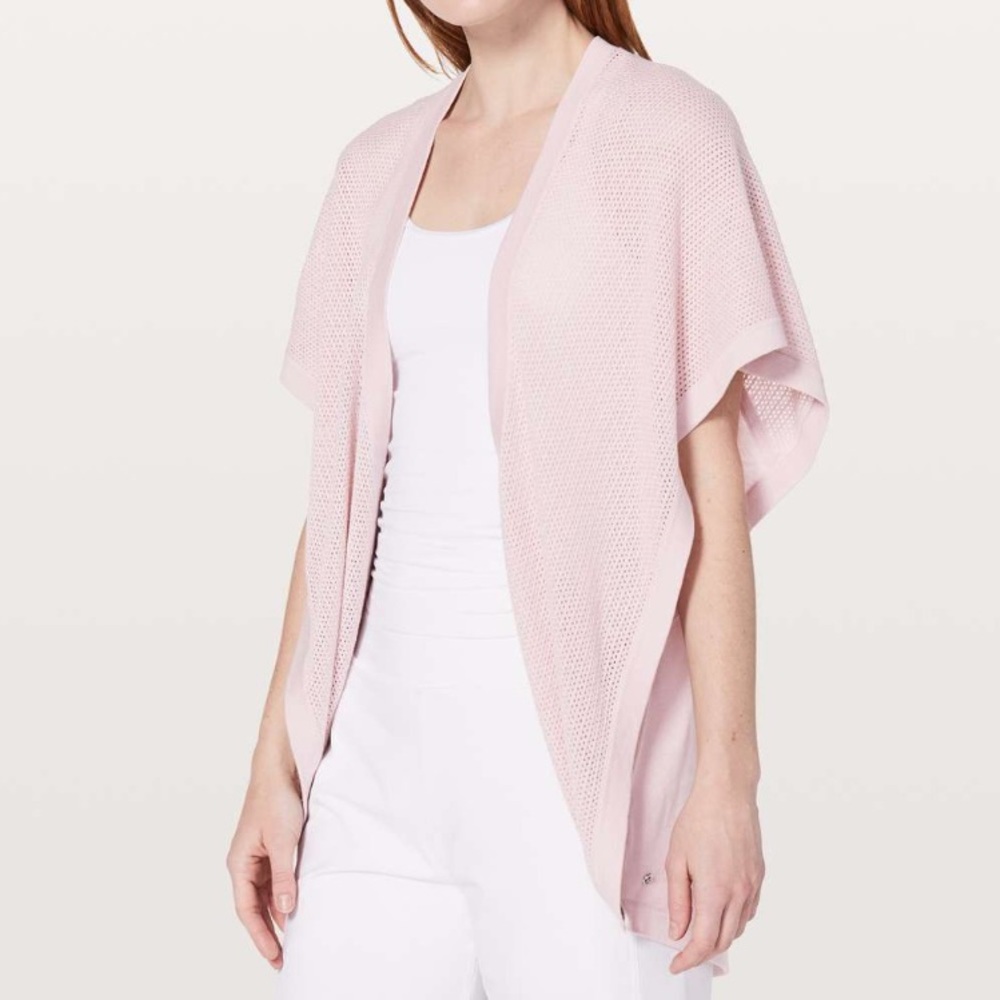 Lululemon Long Weekend Wrap Open Cardigan in Misty Pink